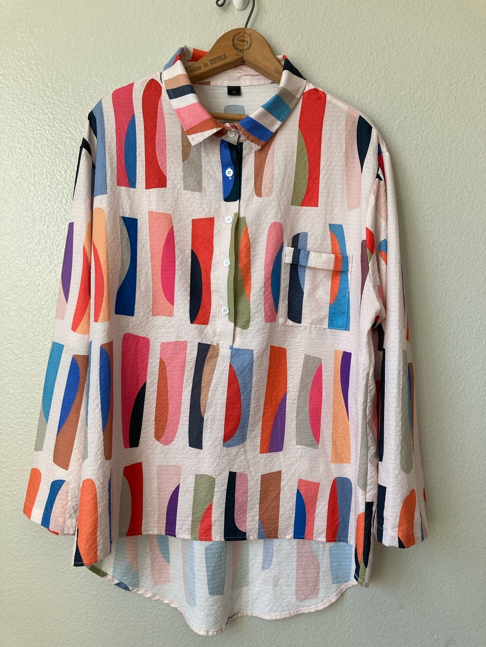 Colorful gauzey lightweight MCM print popover high low top art to wear sz Xl